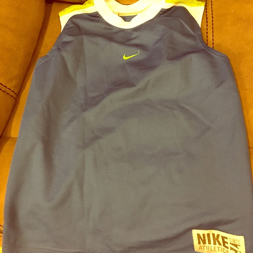 Nike tank